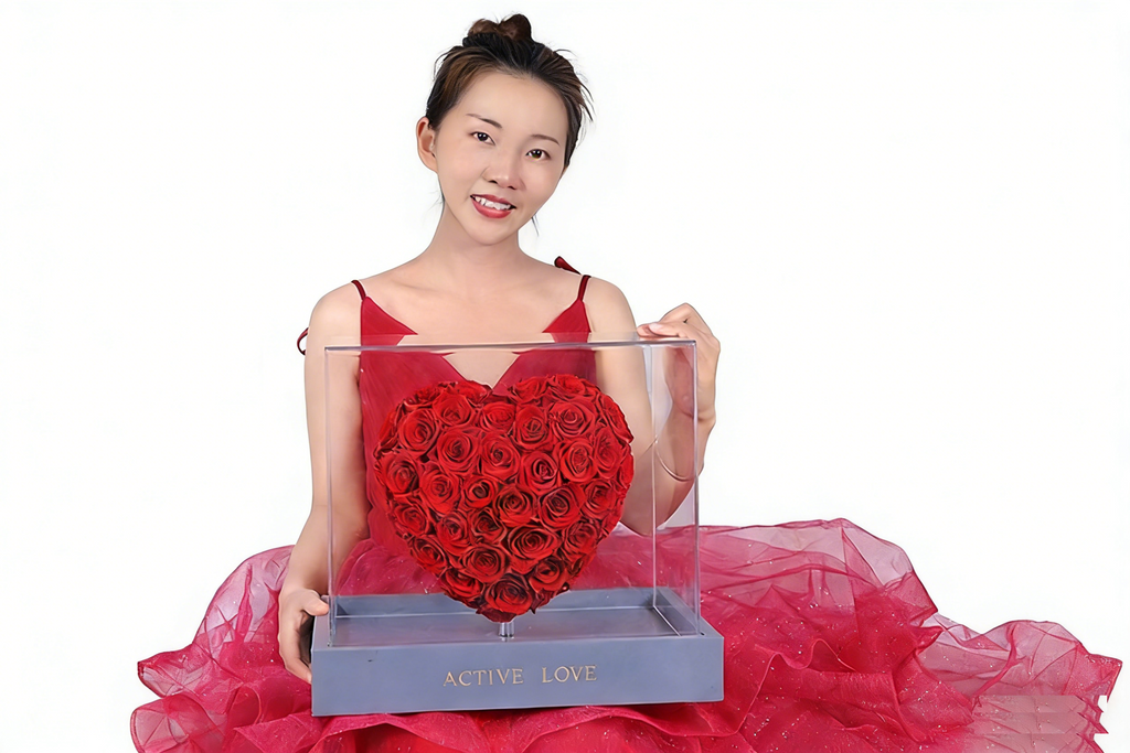 Eternal Flower Heart-Shaped Acrylic Gift Box